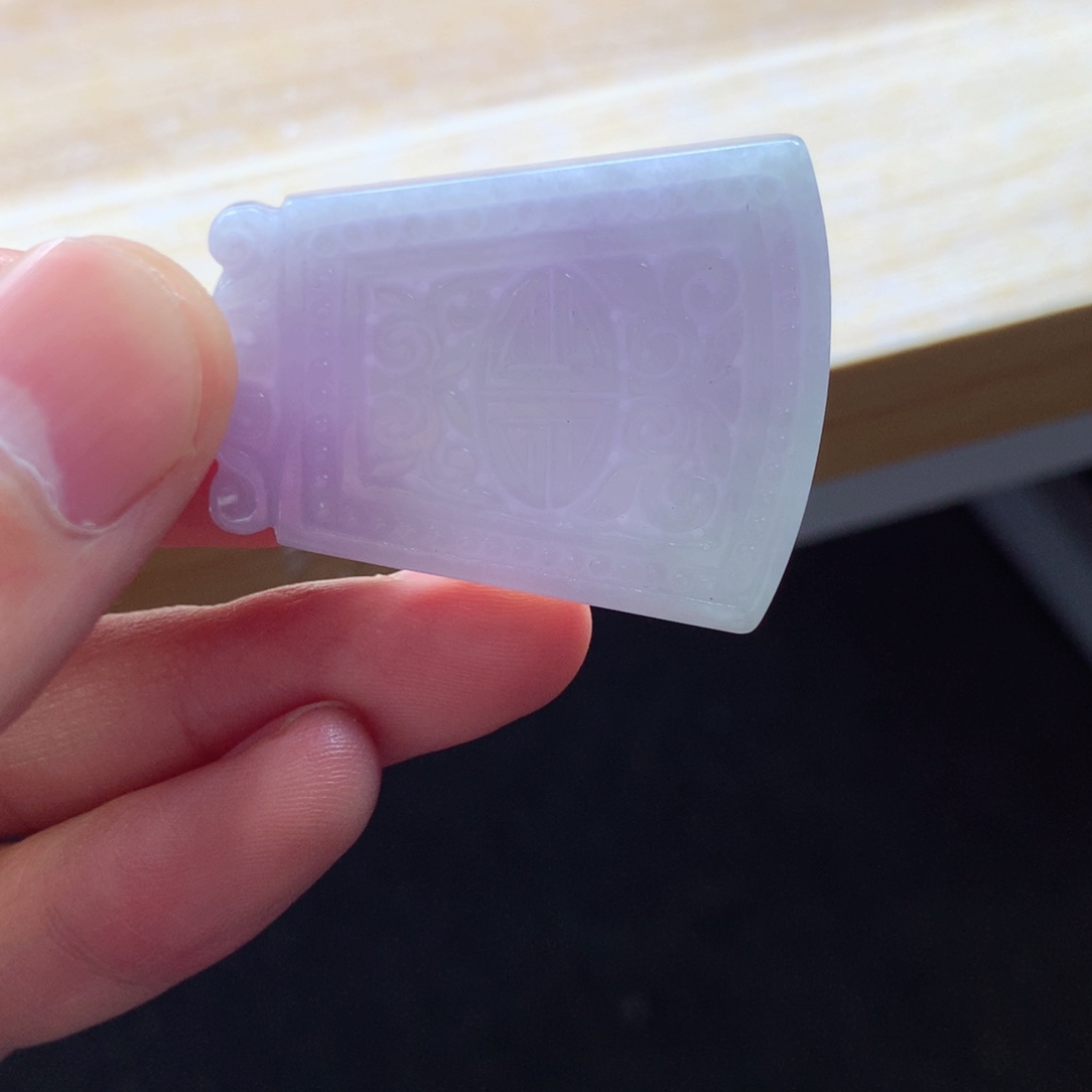 翡翠颈饰未镶嵌吊坠