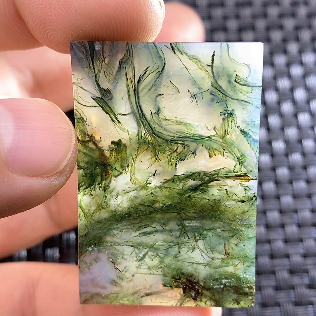 玛瑙/玉髓颈饰未镶嵌?