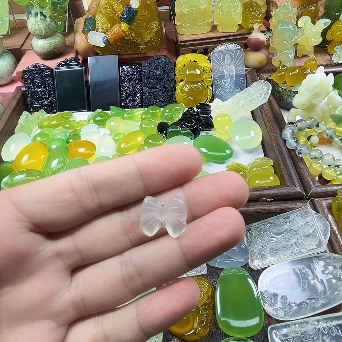 岫玉未镶嵌吊坠(不含链)