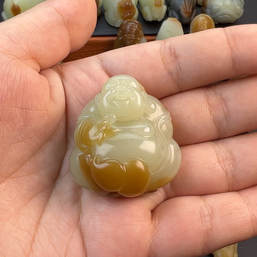 和田玉（糖玉）未镶嵌颈饰