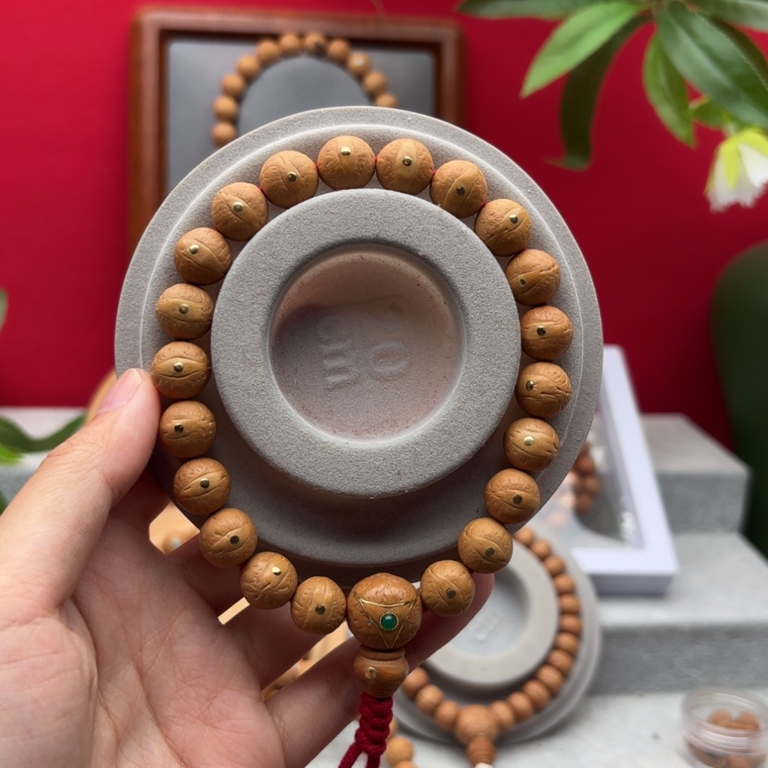 凤眼菩提手串一***爱12左右铜钉镶嵌手串