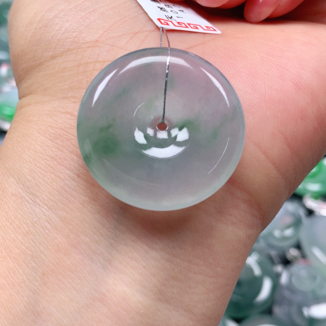 翡翠颈饰未镶嵌天然翡翠