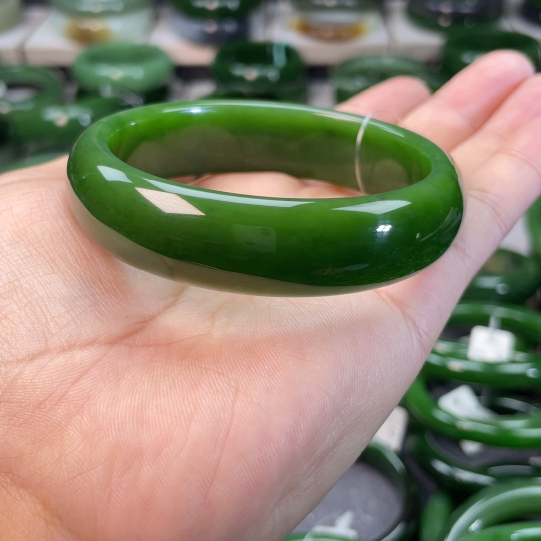 和田玉（碧玉）手镯未镶嵌