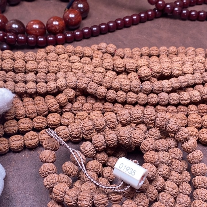 D***伟吊坠金刚菩提树王