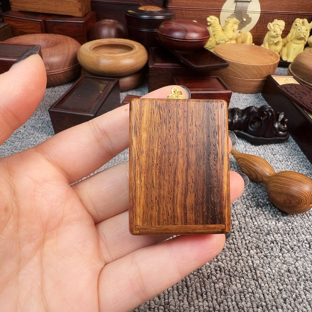黄花梨/降香黄檀嘎乌盒