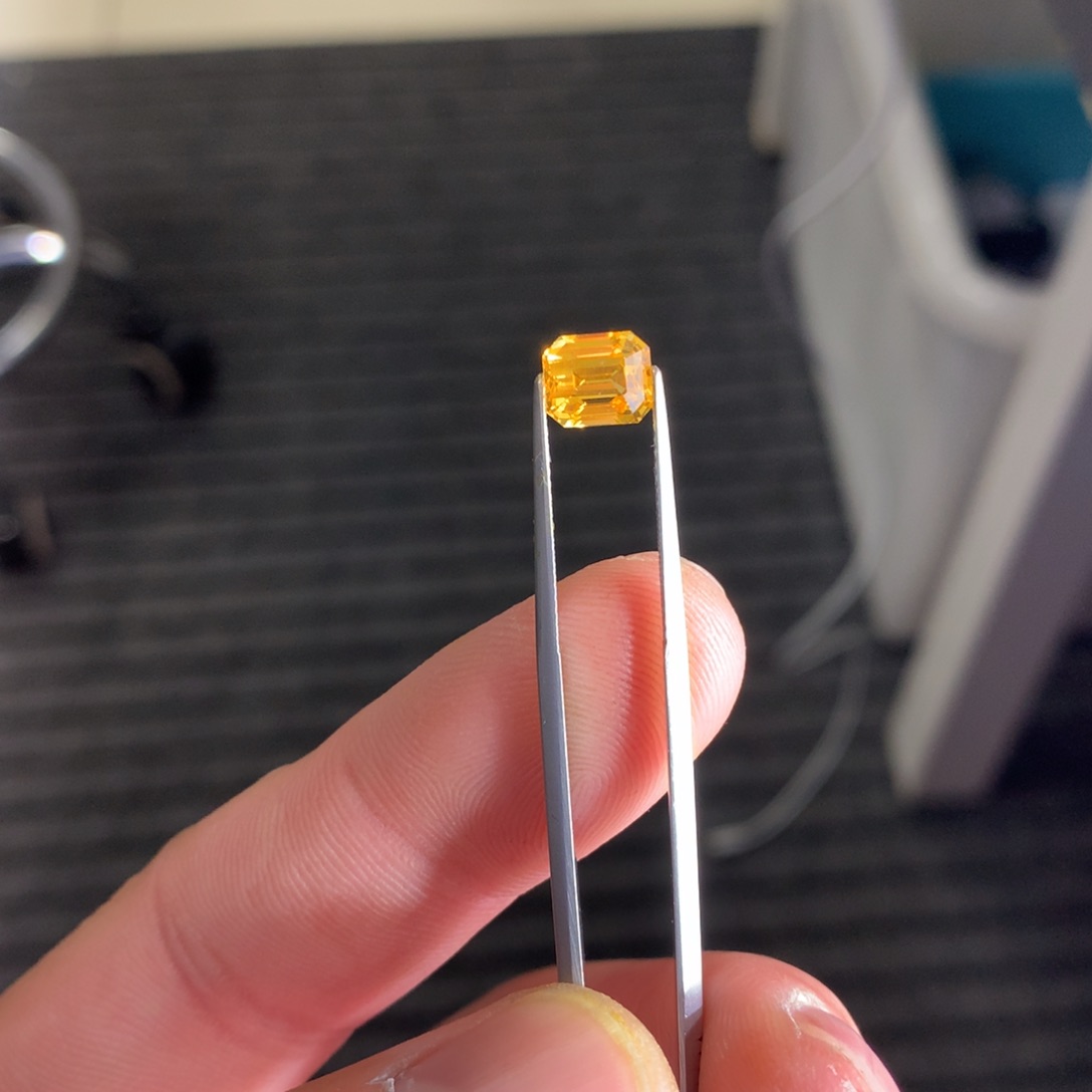 彩色蓝宝石裸石未镶嵌2.53克拉黄色蓝宝石裸石