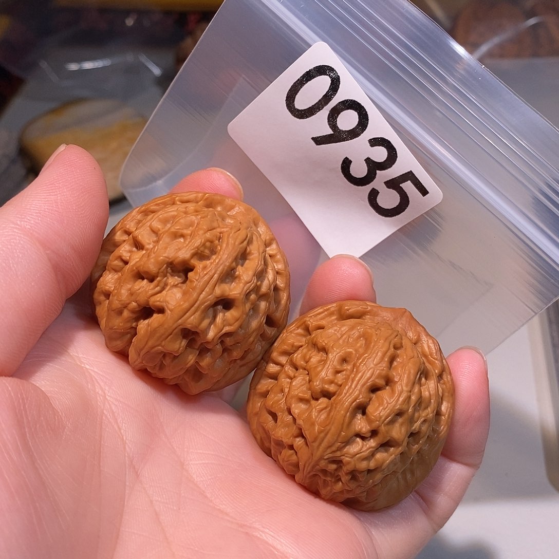 桃核吊坠41.5红锦鲤……