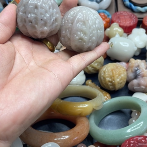 合金石英质玉（黄龙玉）手链?