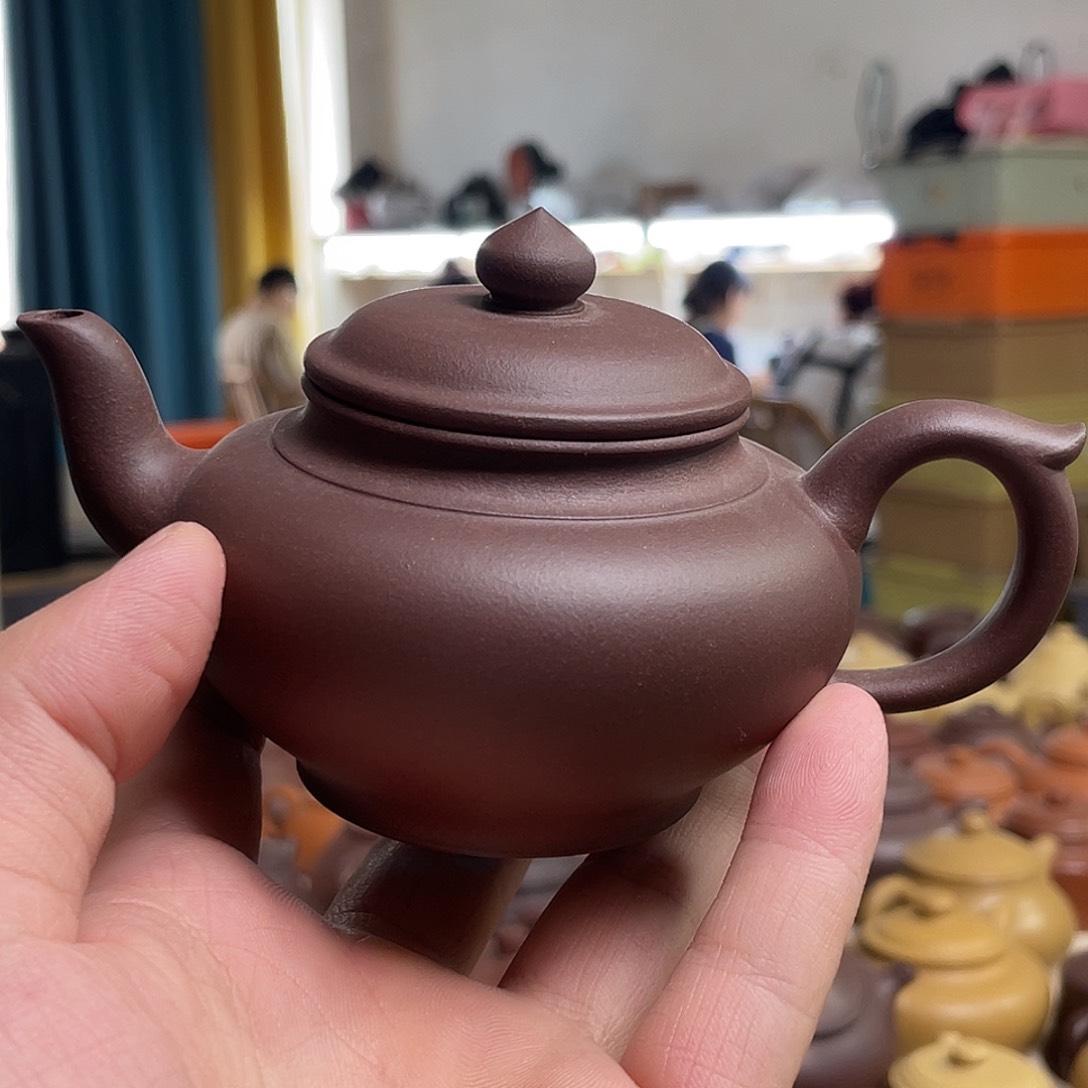 茶壶紫砂微瑕 笑樱。 马。