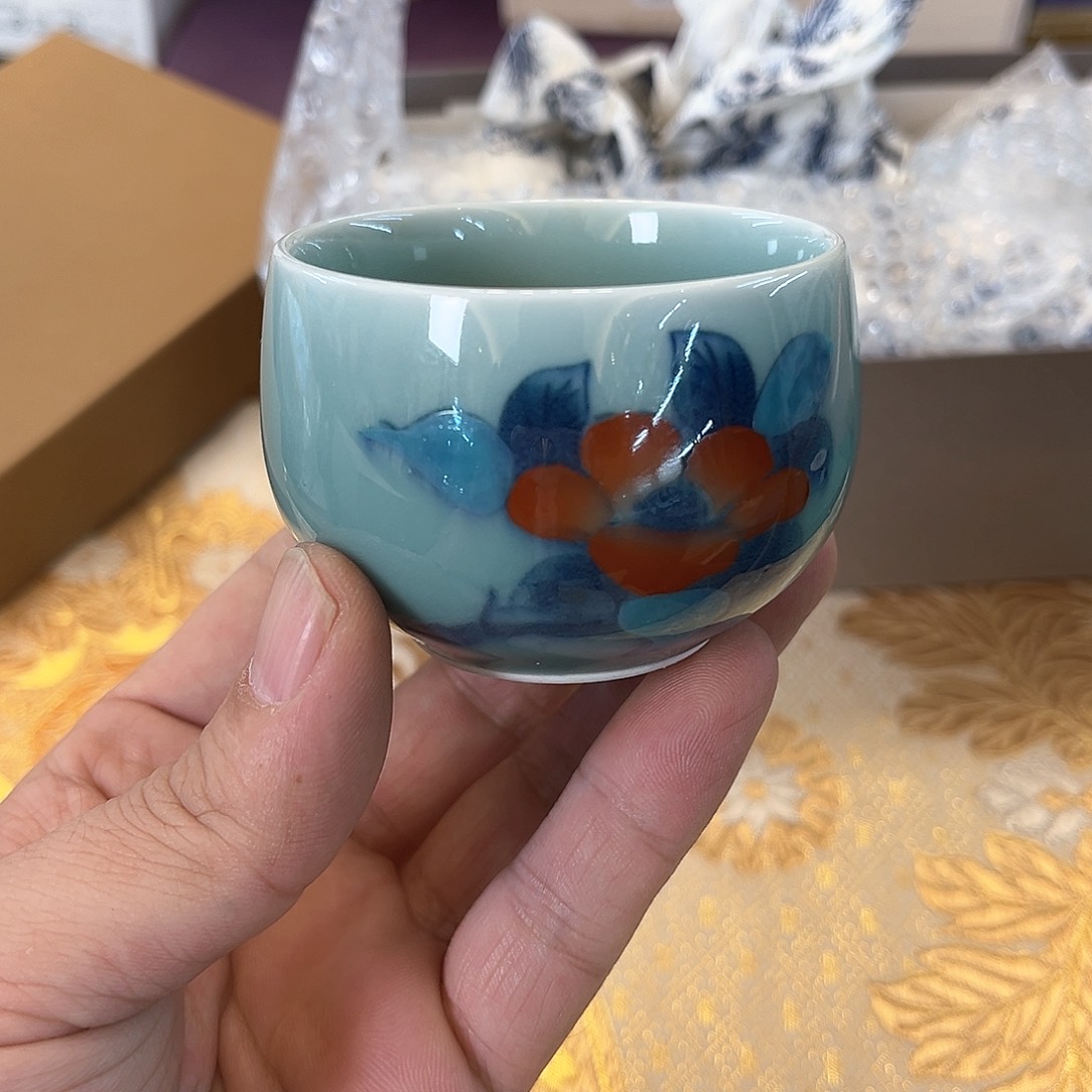 盖碗在家待一晚的时候突然想起他