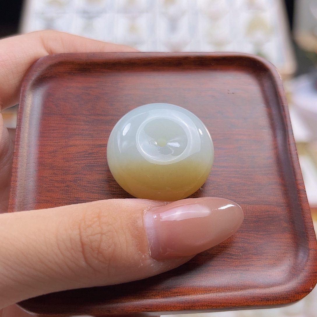 和田玉未镶嵌吊坠(不含链)