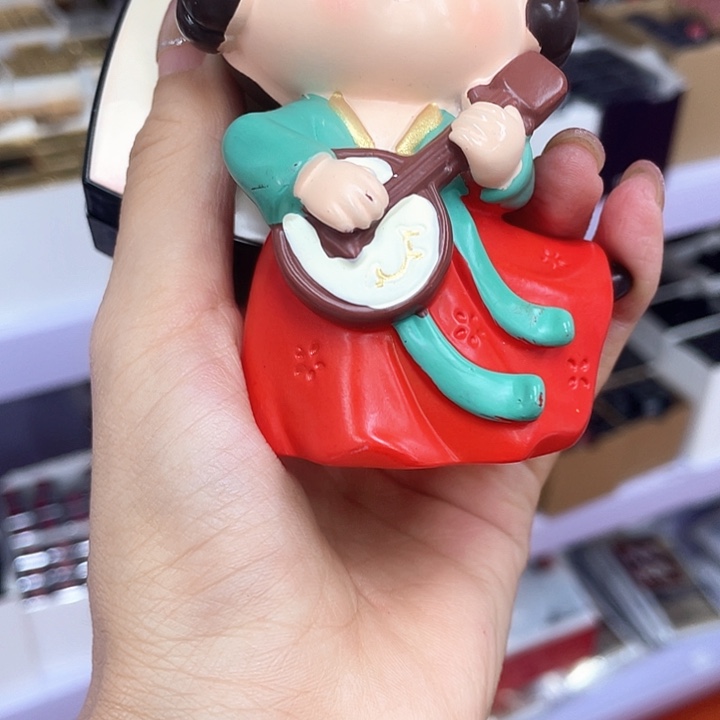 瓷片香奶奶果冻垫子陶瓷娃娃