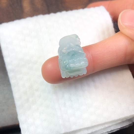 翡翠未镶嵌颈饰缅甸A货，每天下午1点半开播