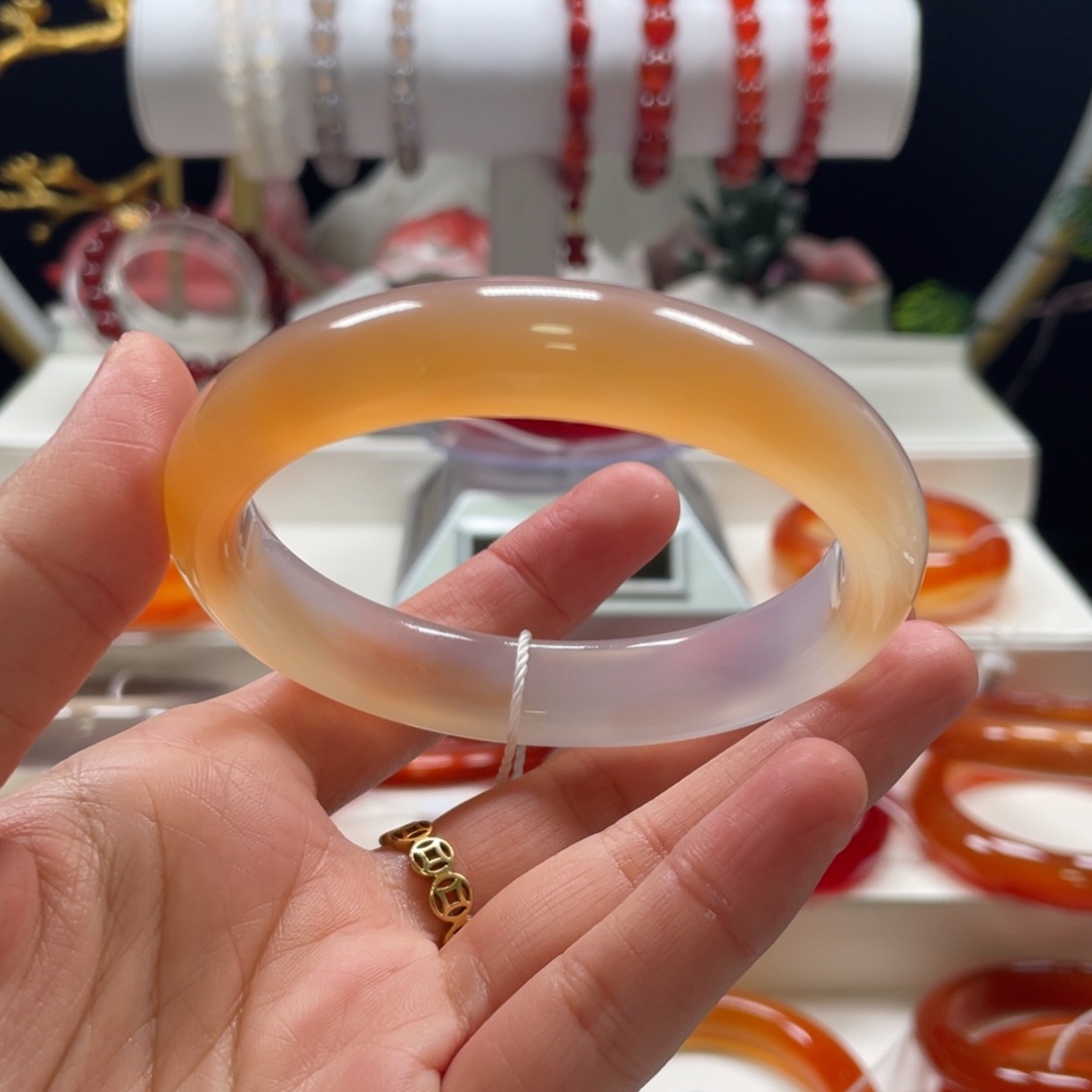 玛瑙/玉髓手镯未镶嵌