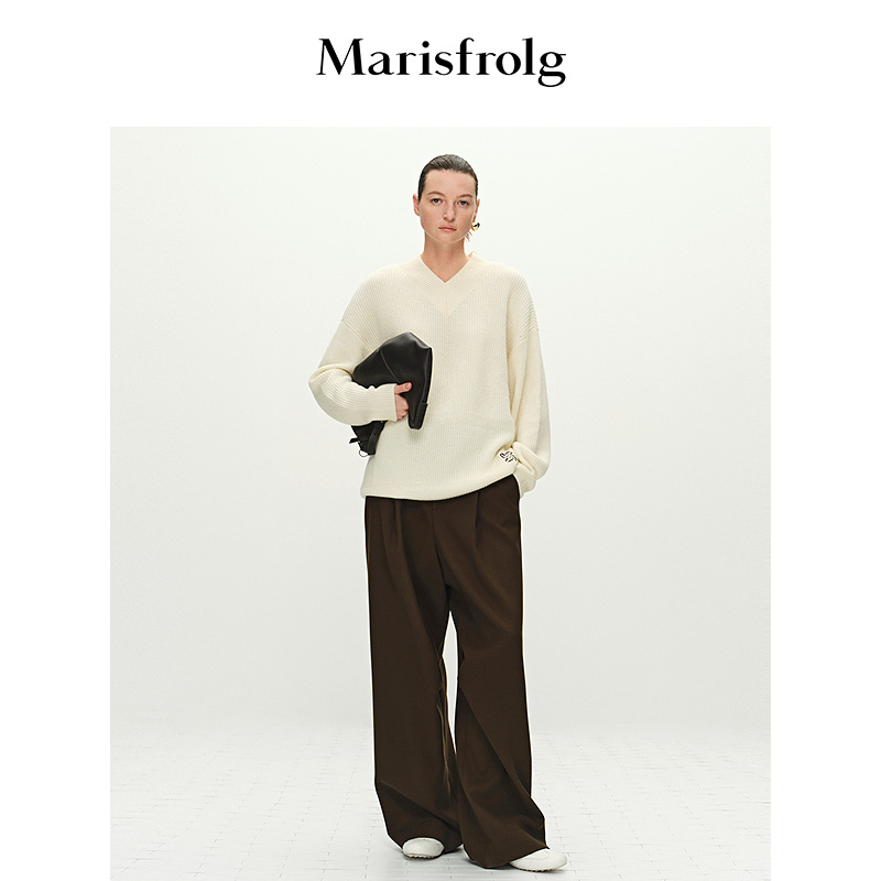 Marisfrolg玛丝菲尔刺绣经典V领牦牛绒针织毛衣A1FZ1841M