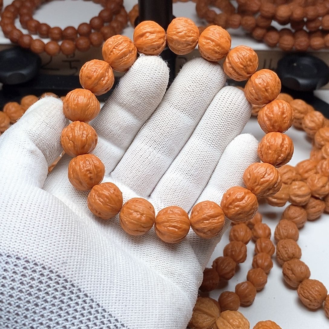 苏****核桃文玩核桃1.6八核