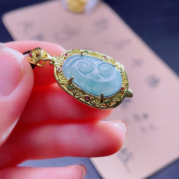 翡翠吊坠(不含链)未镶嵌