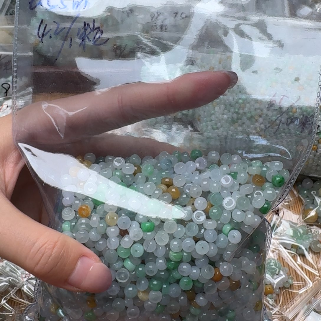 翡翠未镶嵌挂件福利