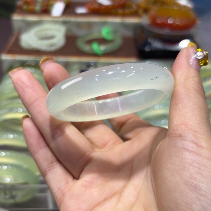 *****岫玉未镶嵌手镯天然
