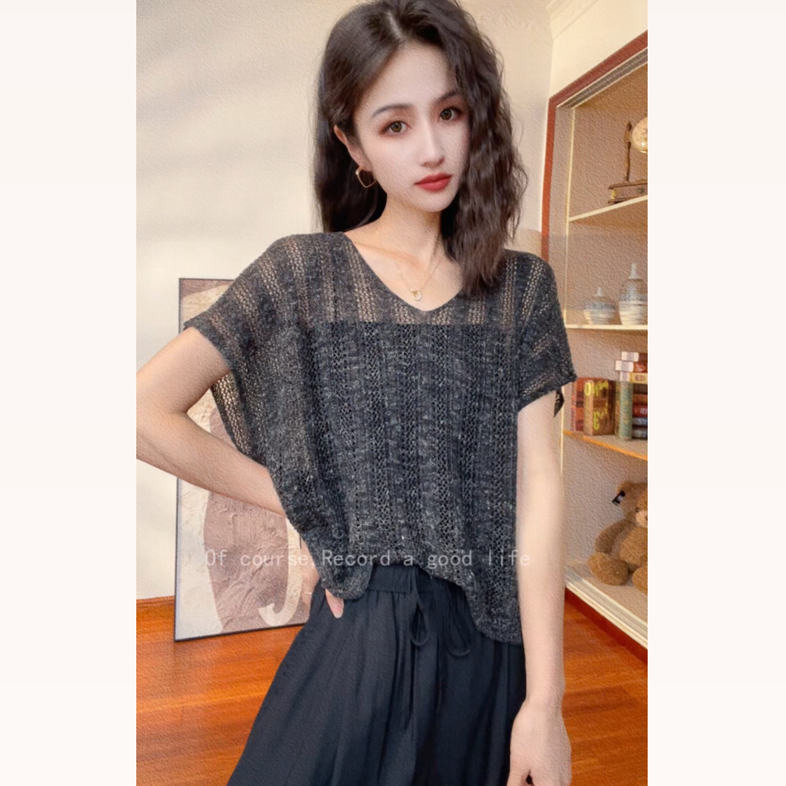 飒依尔-SYE新款女装夏季时尚镂空订制纱线小V领针织短袖上衣1116