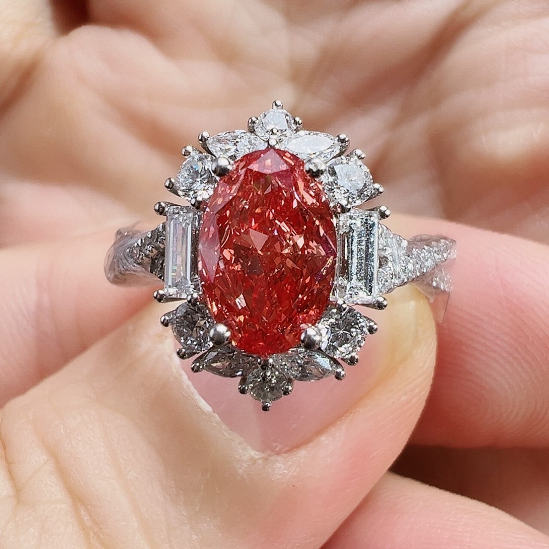 先***好18K金镶嵌实验室培育钻石艳彩粉瑰丽挚爱12圈