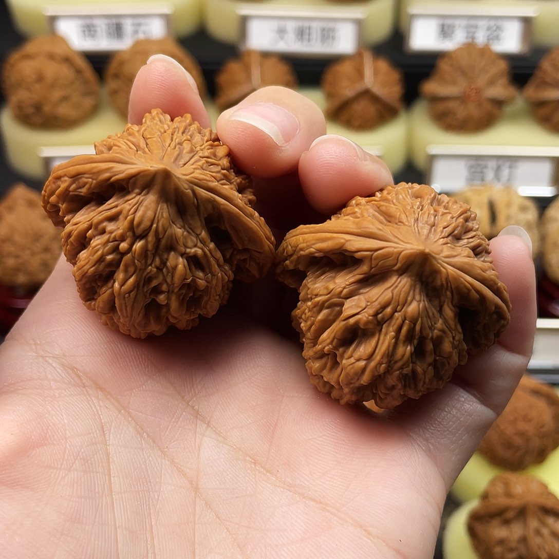 文玩核桃把件虎头40全品319