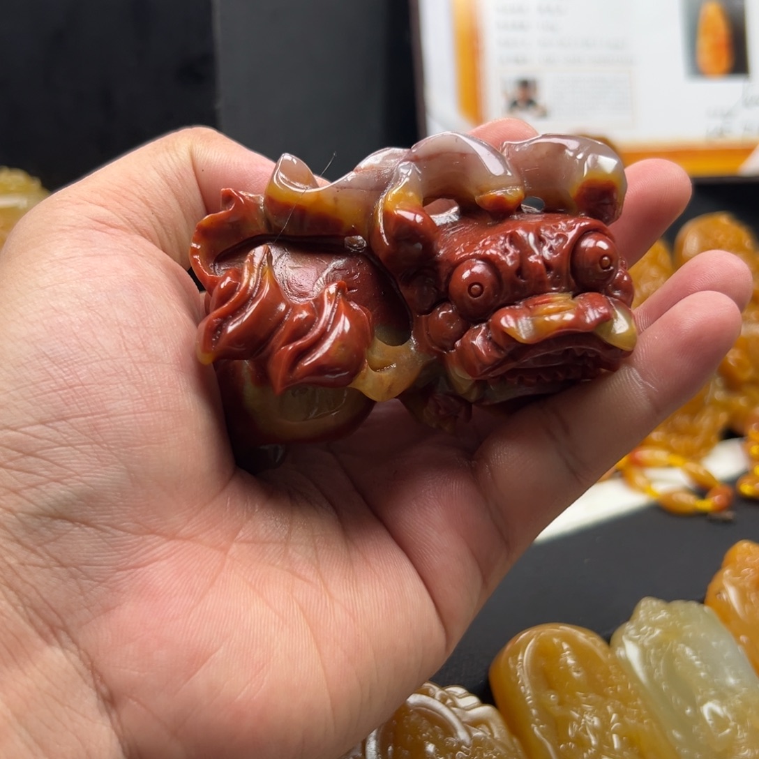 石英质玉（黄龙玉）未镶嵌多样性发货，发其一