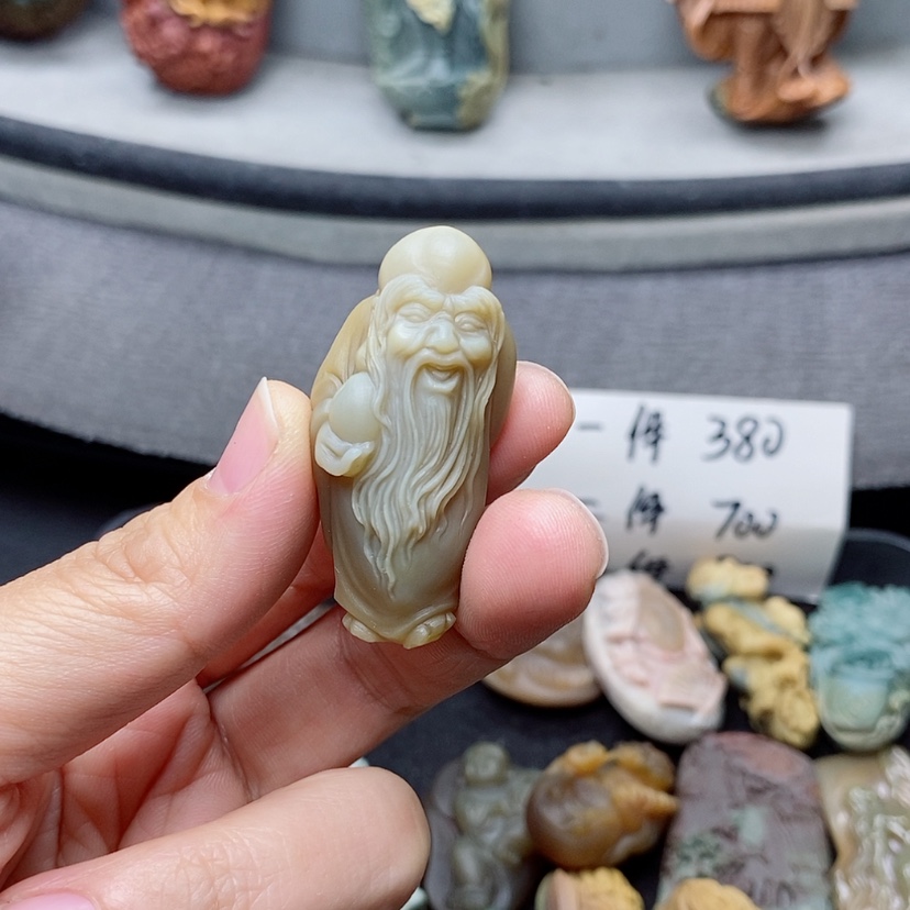 【闪购商品】定制石英质玉吊坠未镶嵌