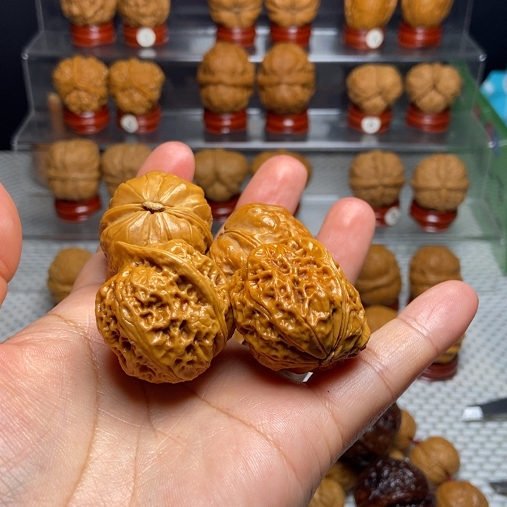 一***高文玩核桃把件铁核桃3