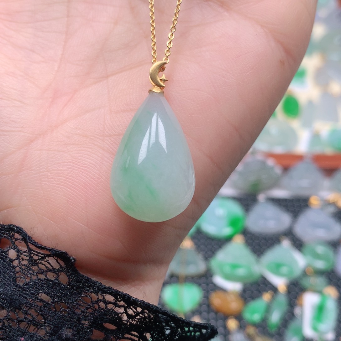 【闪购商品】翡翠吊坠(不含链)18K金镶嵌