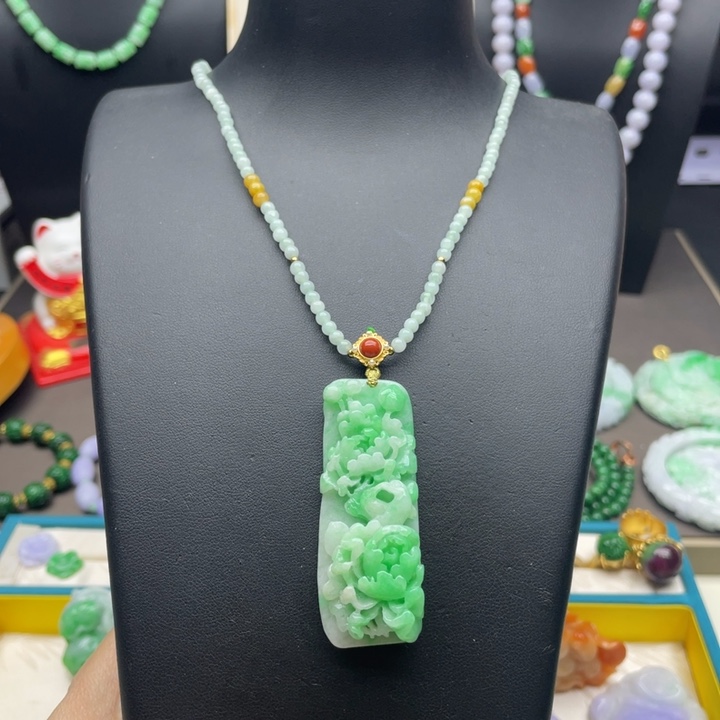 翡翠未镶嵌颈饰翡翠挂牌