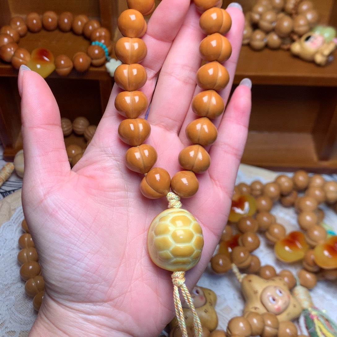 猴头核桃把件14玻璃底屁桃手持富甲