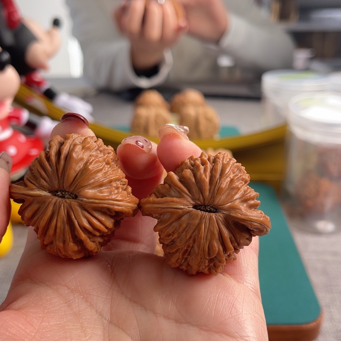 文玩核桃吊坠大***大42四座楼