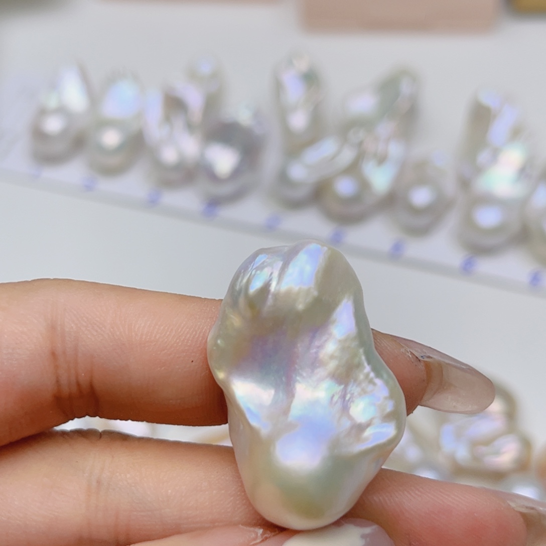 张***宁未镶嵌淡水珍珠颈饰