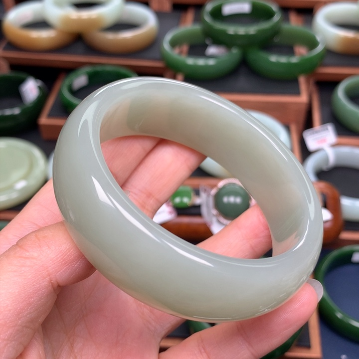 和田玉未镶嵌手镯61