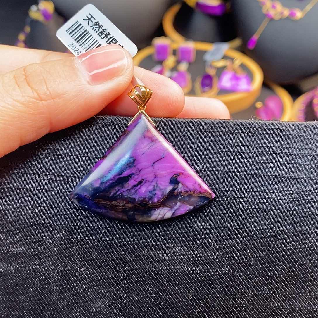 苏纪石（舒俱来）18K金镶嵌吊坠