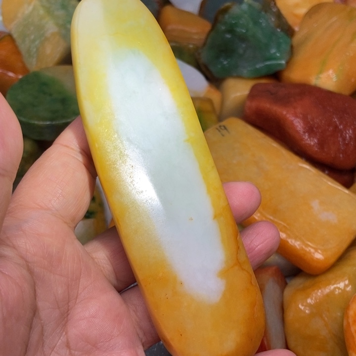 翡翠未镶嵌挂件缅甸翡翠