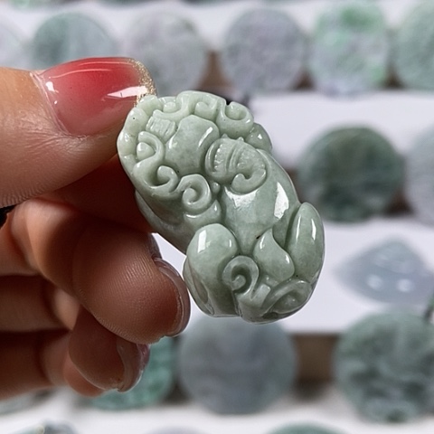 翡翠颈饰未镶嵌貔貅福利