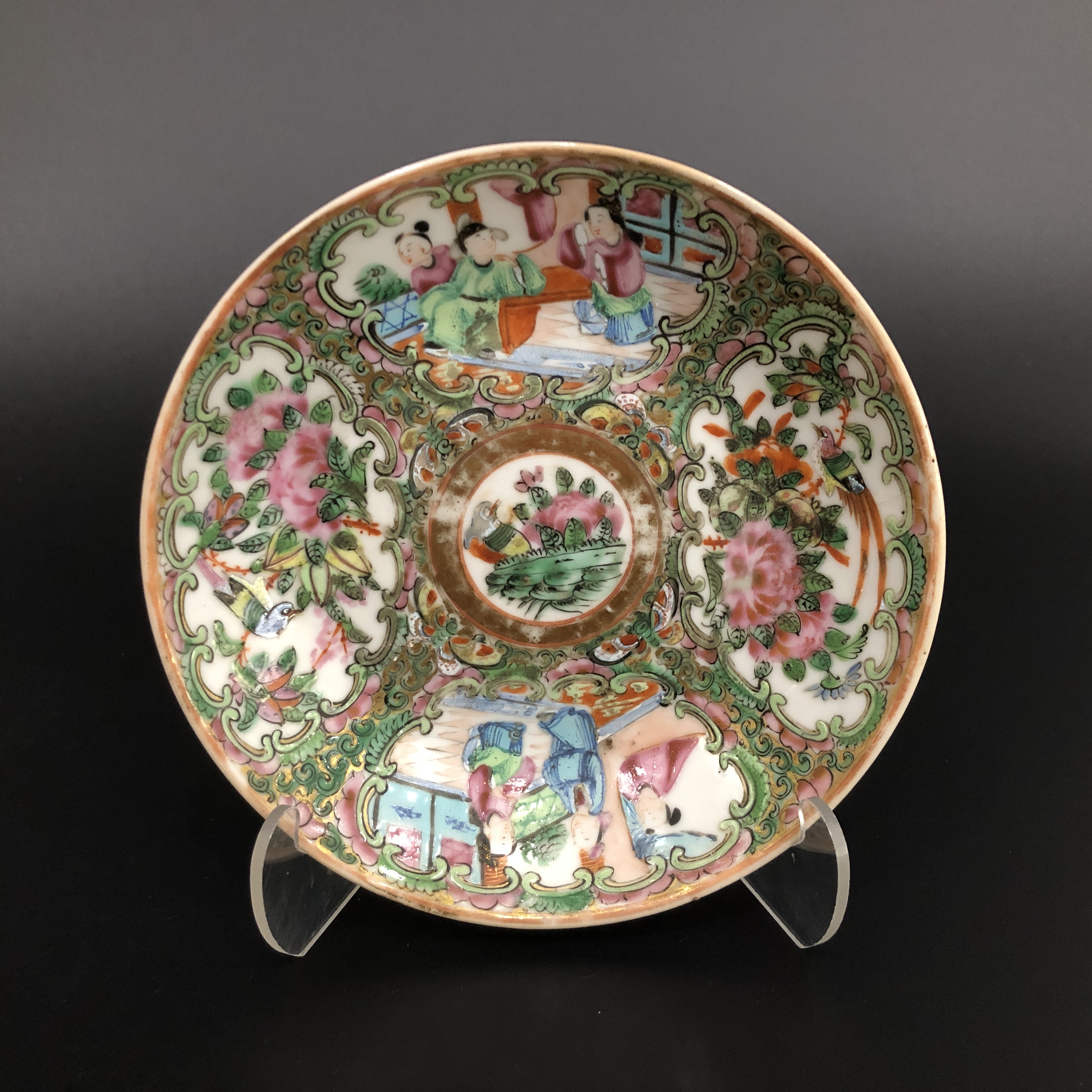 25120428 清晚期广彩开窗人物花鸟纹赏盘 直径14.3cm