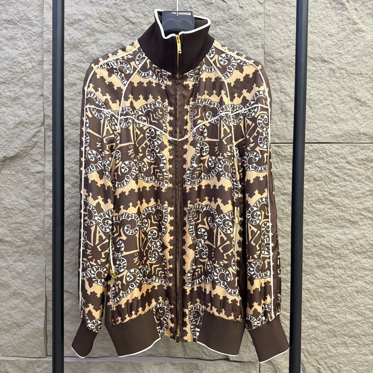 99新 Valentino/华伦天奴 印花薄外套 40码 GM000723