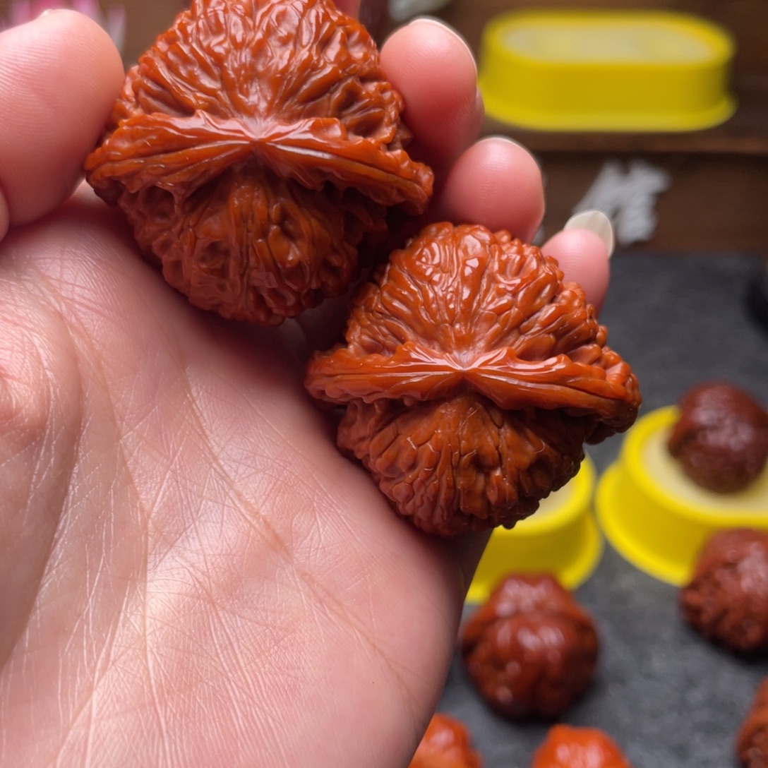 文玩核桃吊坠文玩核桃 手把件 白狮子 41