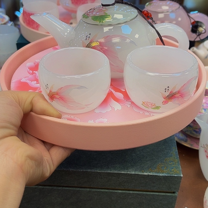 段泥茶杯吧啦吧啦的都不知道怎么回事儿