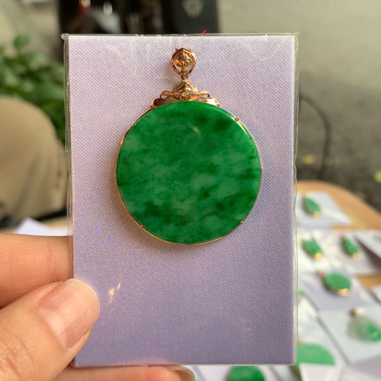 【闪购商品】翡翠颈饰18K金镶嵌菲*圆牌