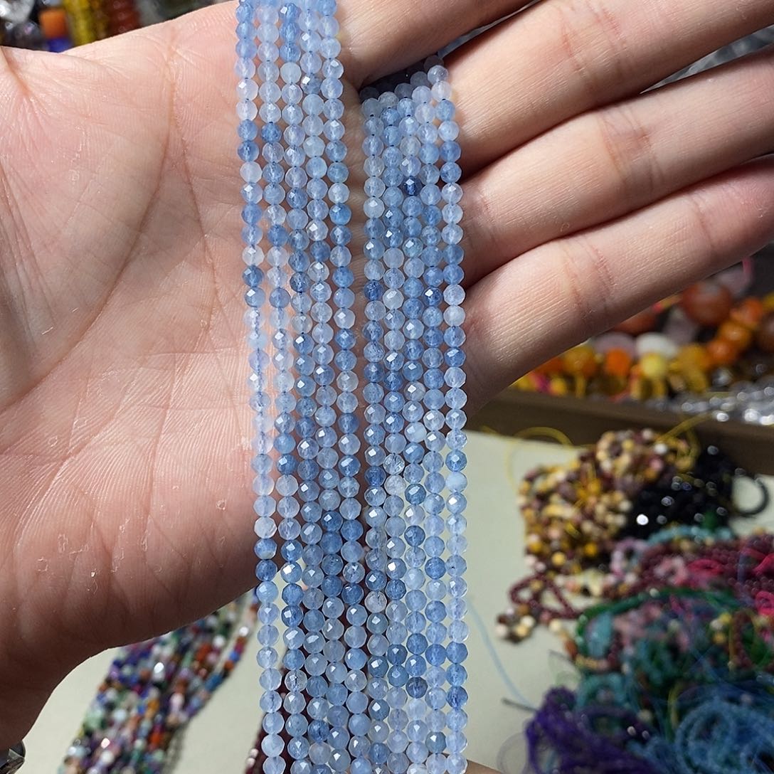 石英质玉未镶嵌，天然海蓝宝切面3.6mm，