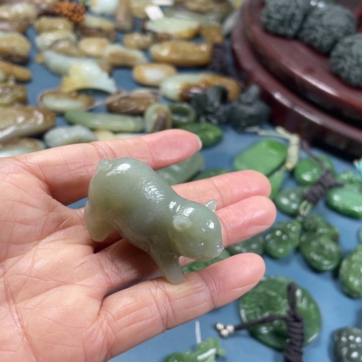 和田玉（糖玉）未镶嵌颈饰