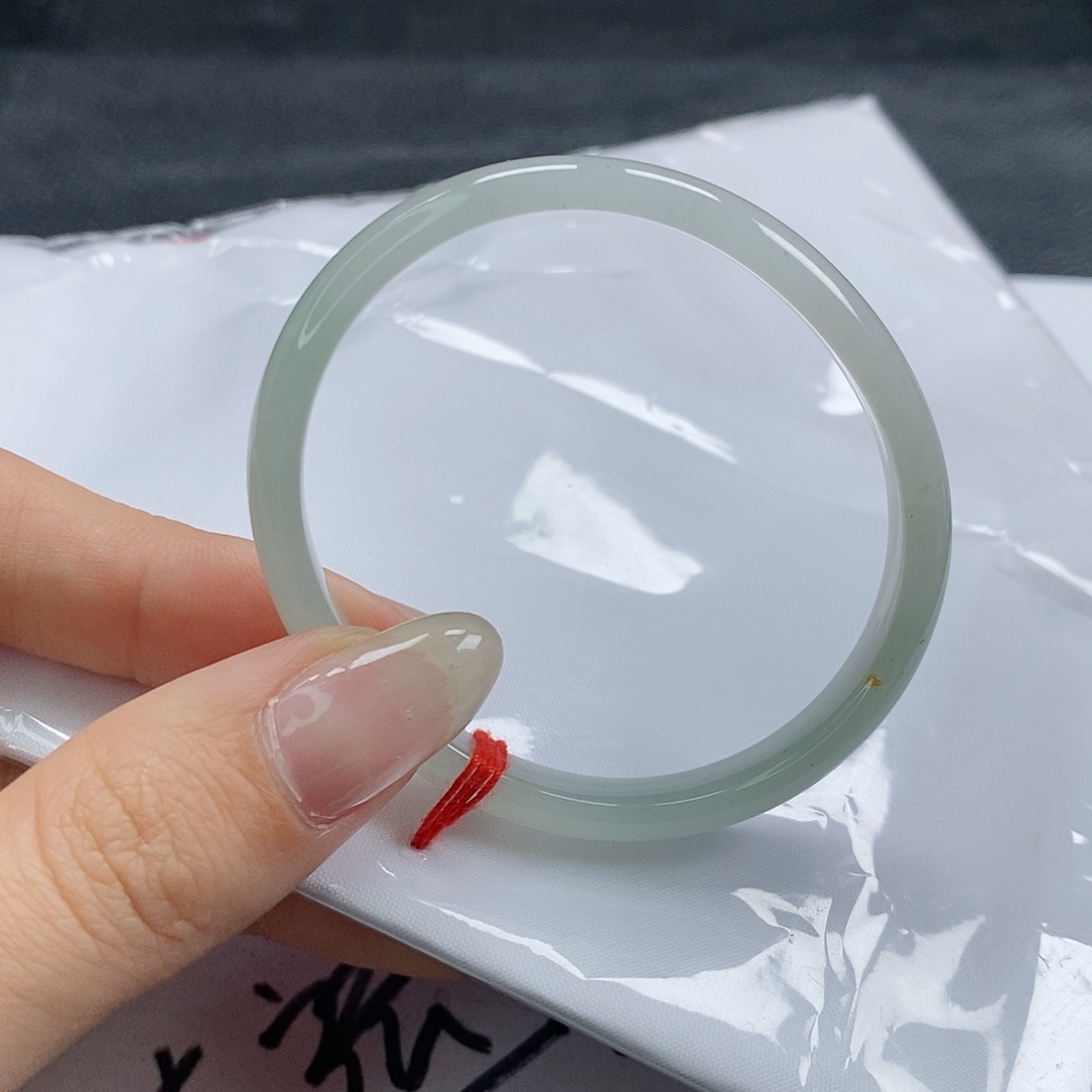 【闪购商品】翡翠未镶嵌手镯（贵妃镯）331号