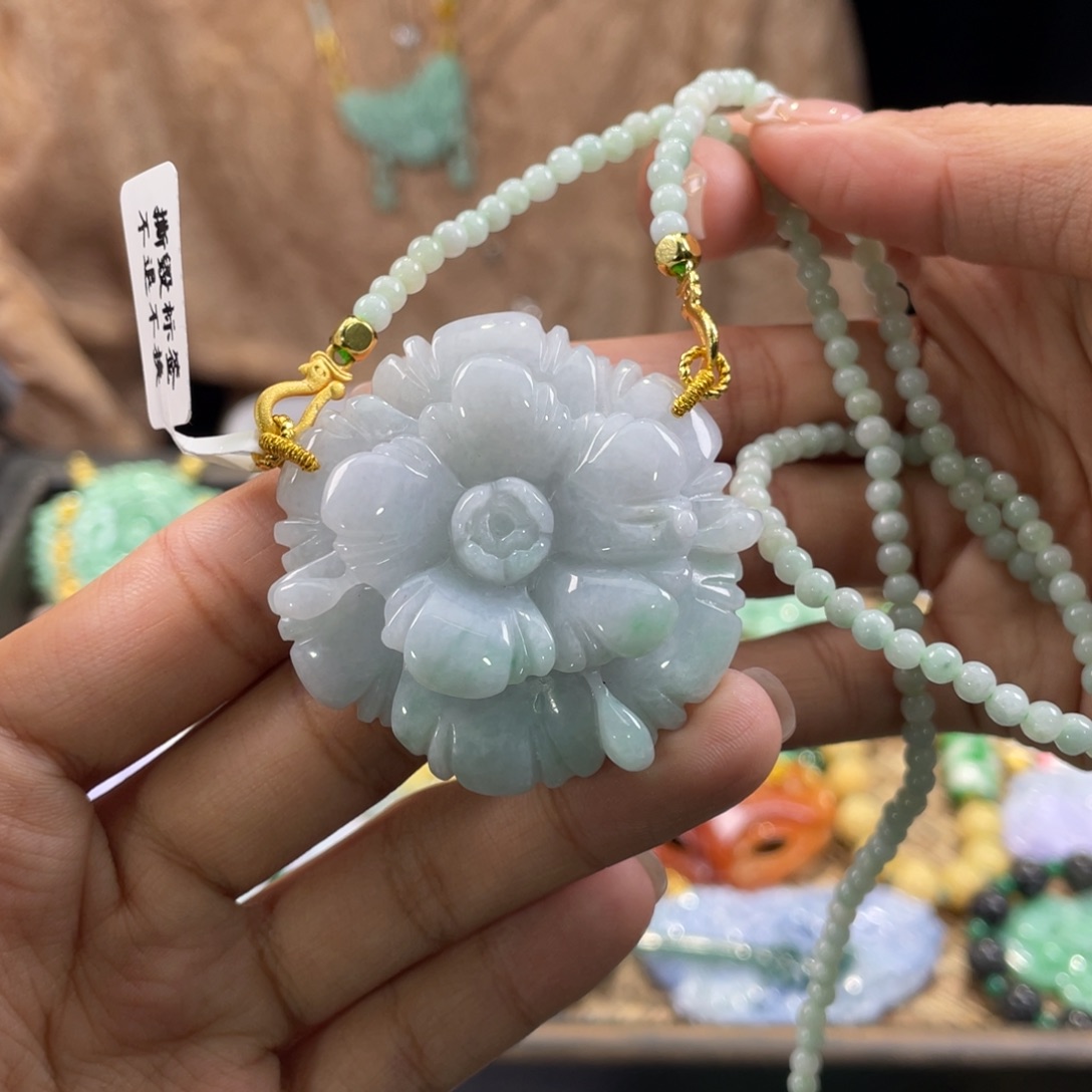 翡翠颈饰未镶嵌代编织