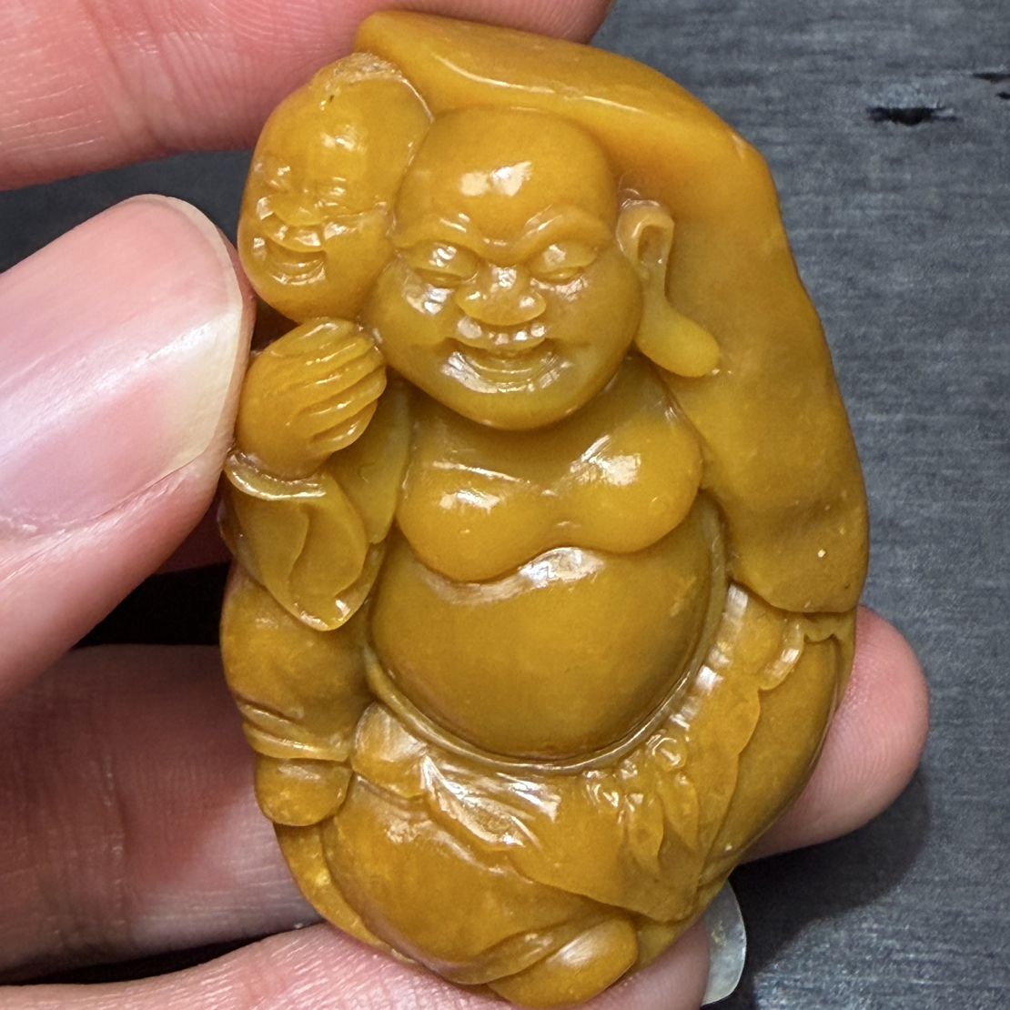 寿山田料好物，弥勒佛 黄度细腻皮肉分明 收藏佳品