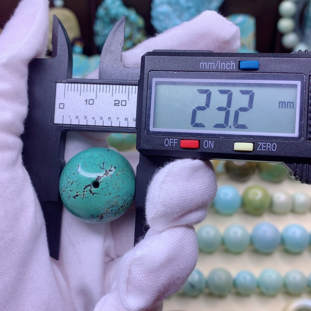 绿松石颈饰未镶嵌