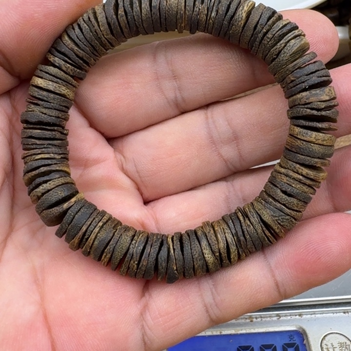 路***草沉香手串张勺子手串11克加